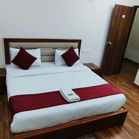 Luxury Rooms In Safdarjung Enclave Near Aiims & Safdarjung Hospital New Delhi Extérieur photo