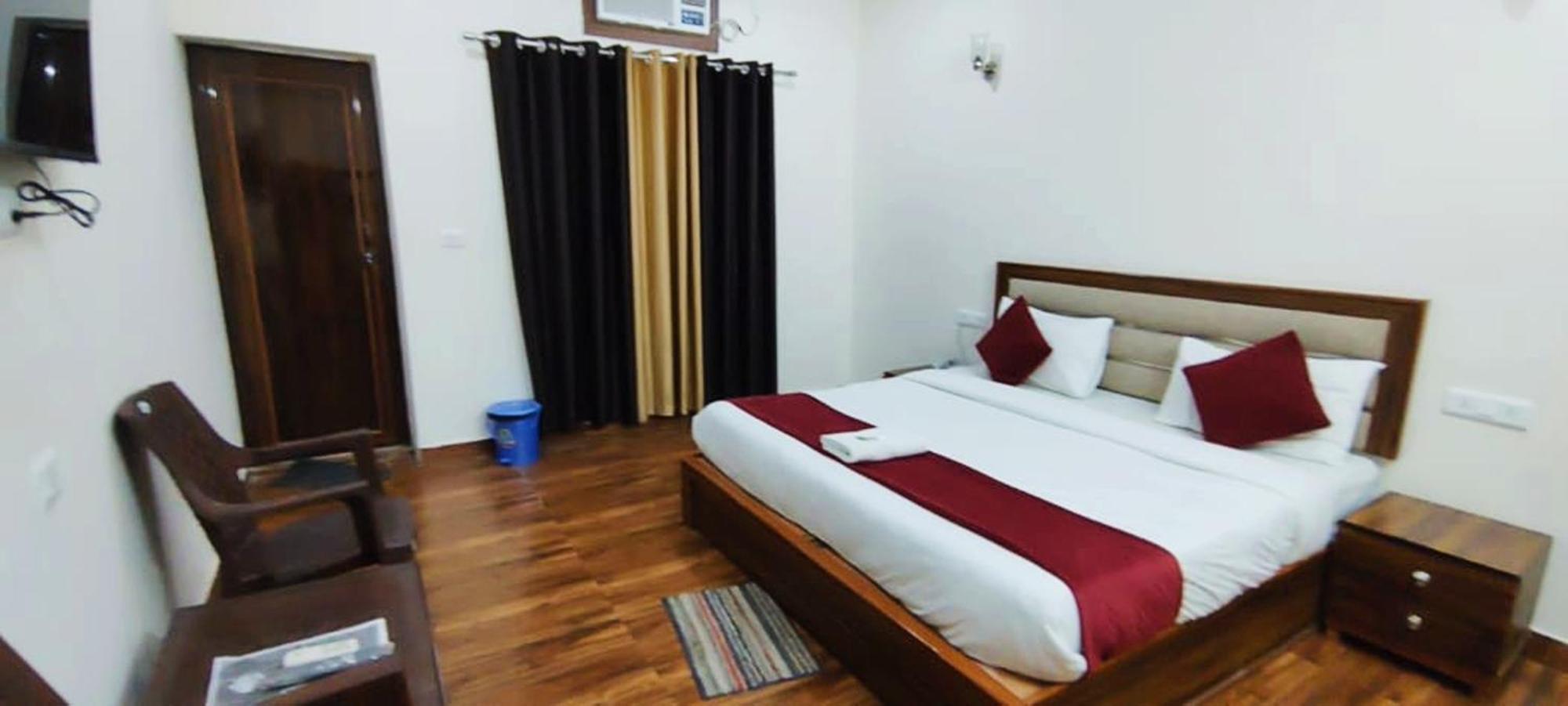 Luxury Rooms In Safdarjung Enclave Near Aiims & Safdarjung Hospital New Delhi Extérieur photo