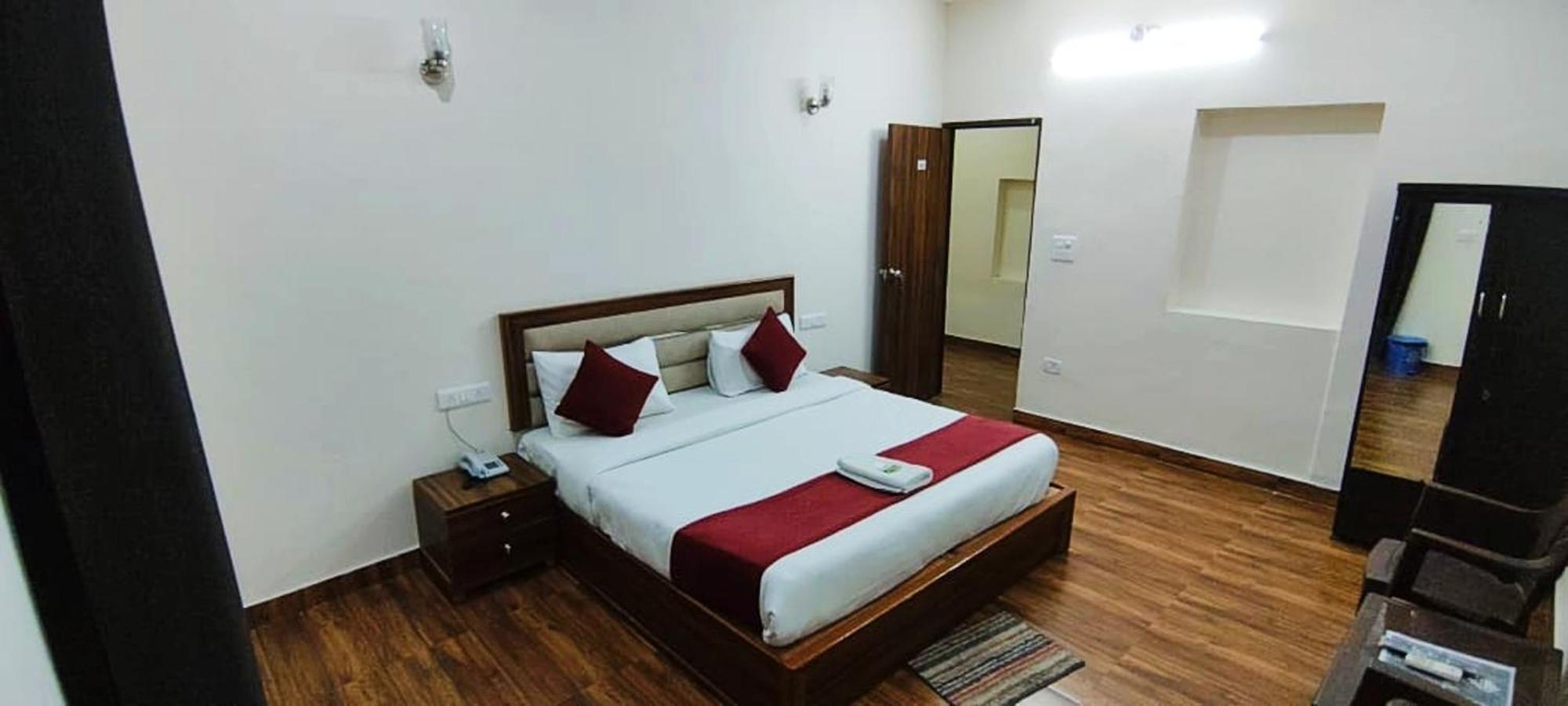 Luxury Rooms In Safdarjung Enclave Near Aiims & Safdarjung Hospital New Delhi Extérieur photo