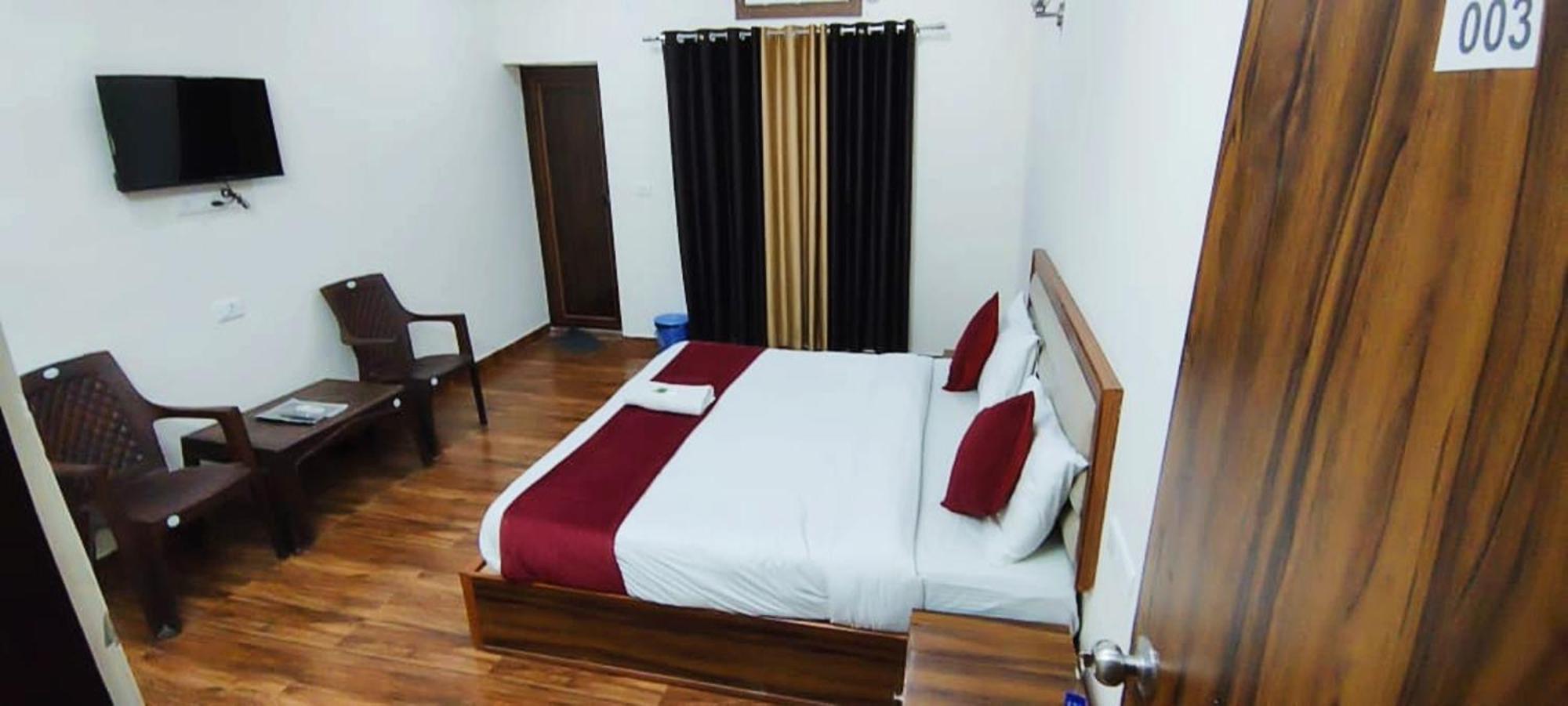 Luxury Rooms In Safdarjung Enclave Near Aiims & Safdarjung Hospital New Delhi Extérieur photo