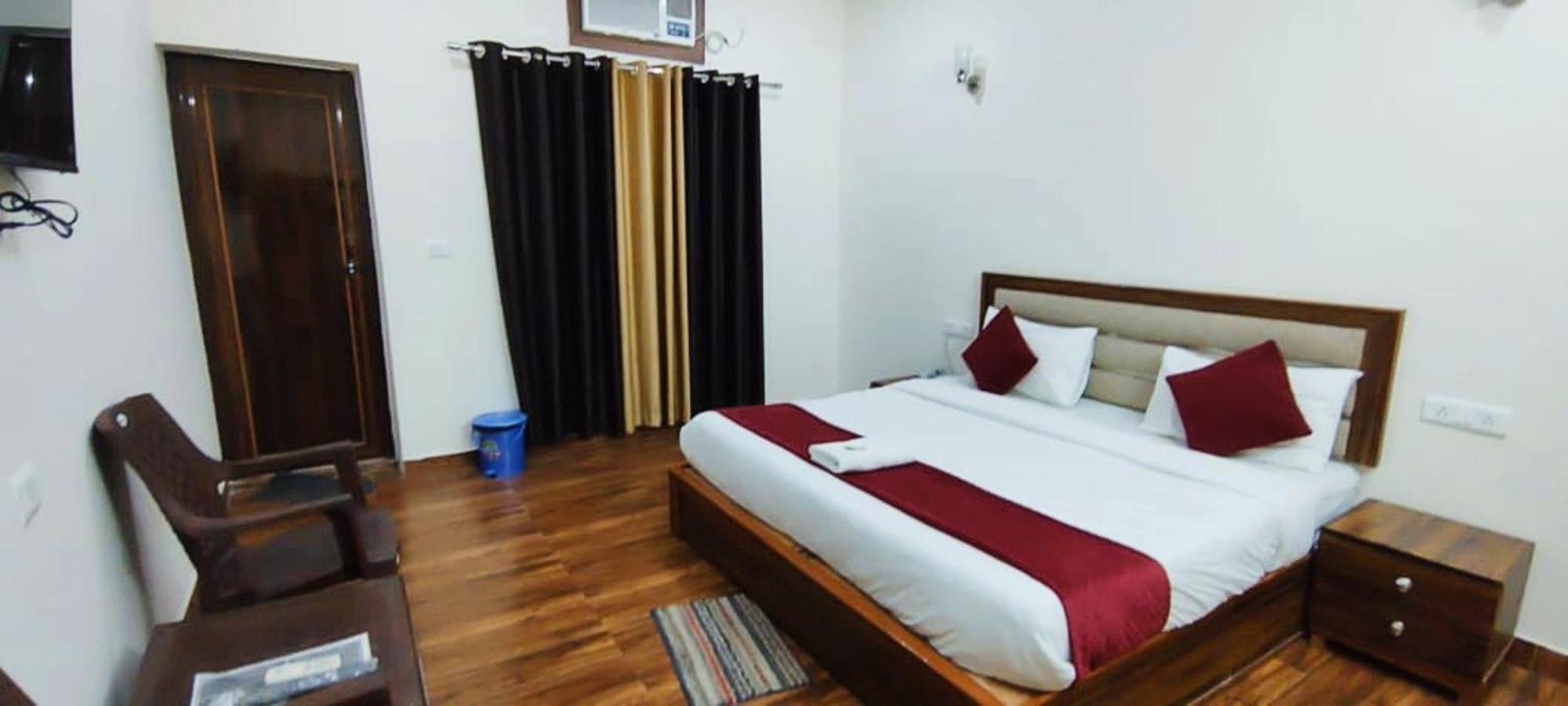 Luxury Rooms In Safdarjung Enclave Near Aiims & Safdarjung Hospital New Delhi Extérieur photo