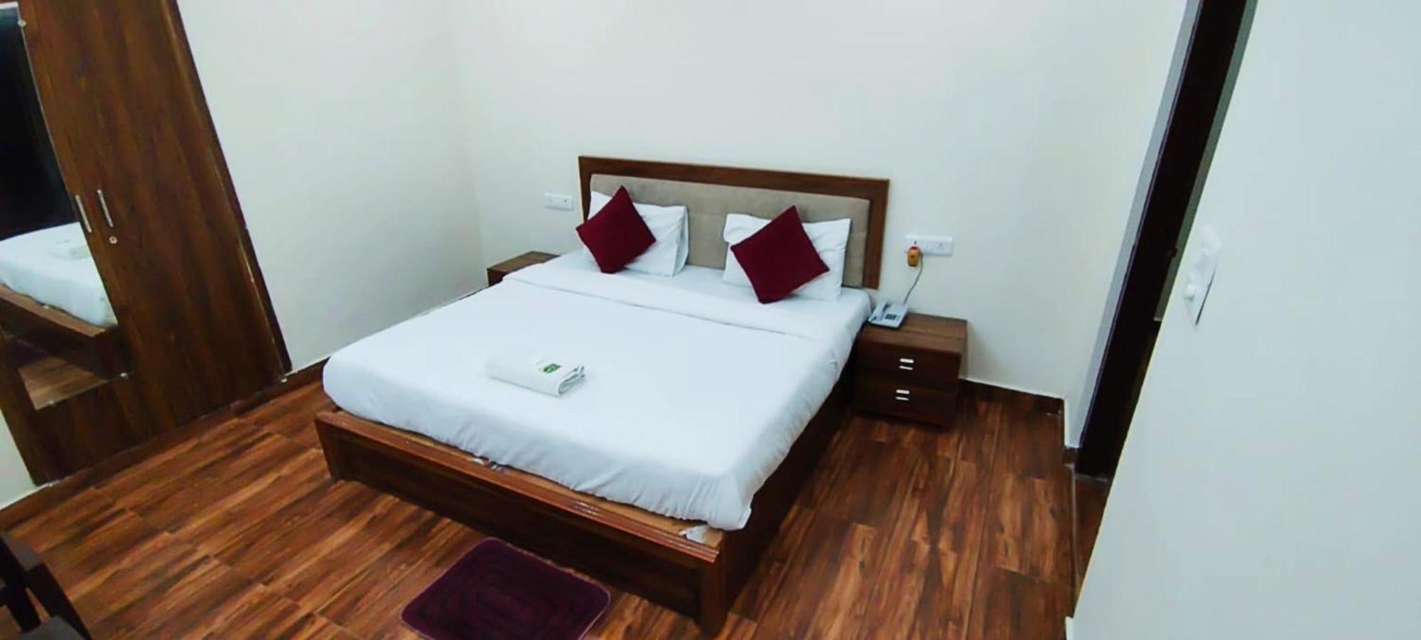 Luxury Rooms In Safdarjung Enclave Near Aiims & Safdarjung Hospital New Delhi Extérieur photo