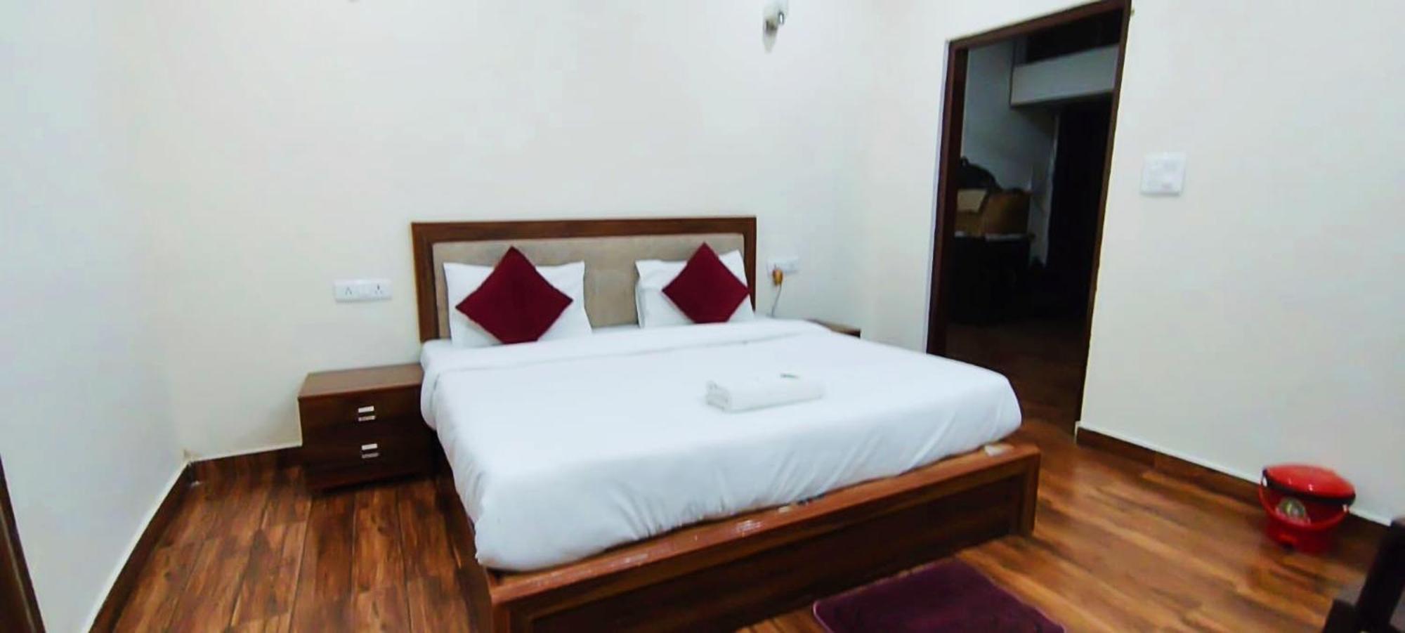 Luxury Rooms In Safdarjung Enclave Near Aiims & Safdarjung Hospital New Delhi Extérieur photo
